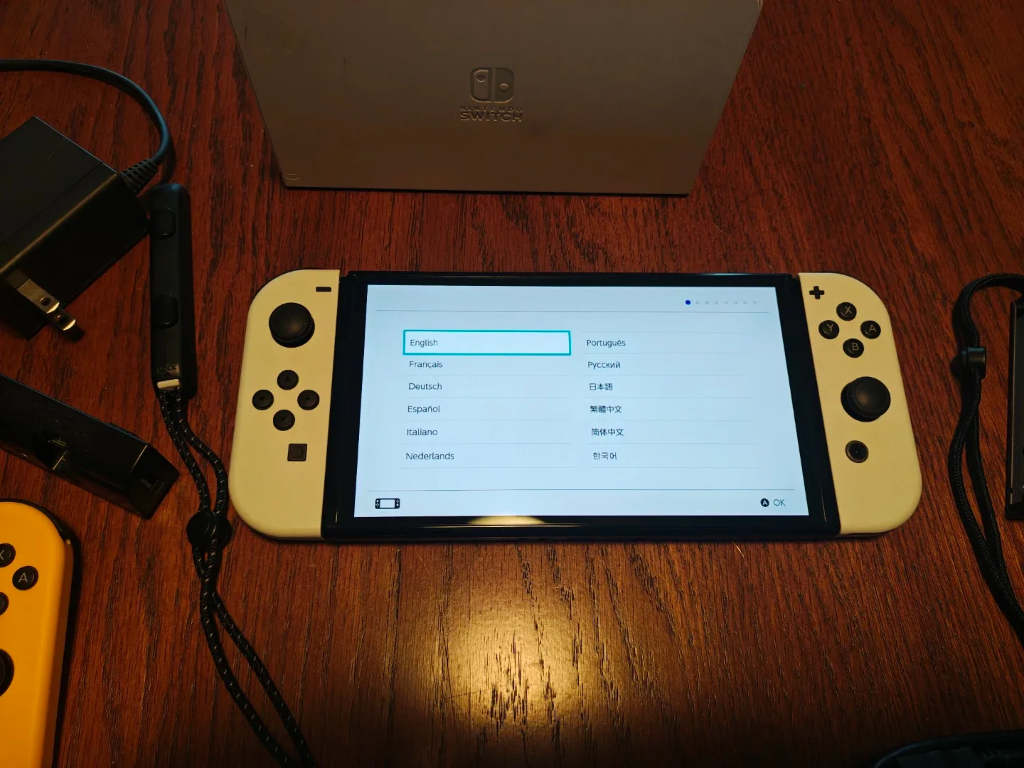 Nintendo Switch OLED Model with Games image indicator(6)