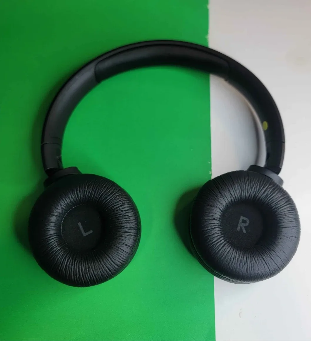 JBL Tune 510BT Wireless On-Ear Headphones - Black image indicator(3)