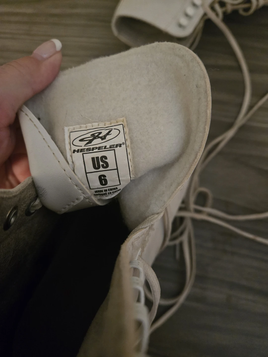 Hespeler White Figure Skates - US Size 6 - photo 2