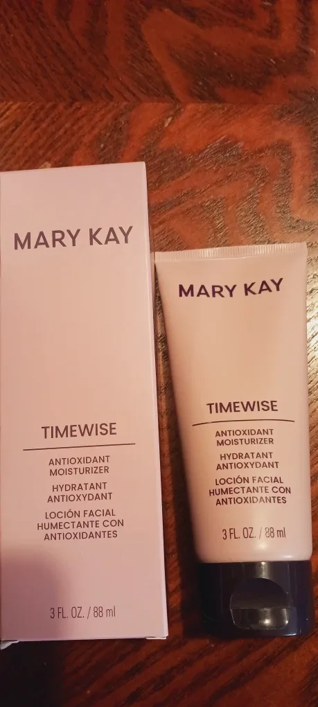 New!!  Mary Kay TimeWise Antioxidant Moisturizer image indicator(4)