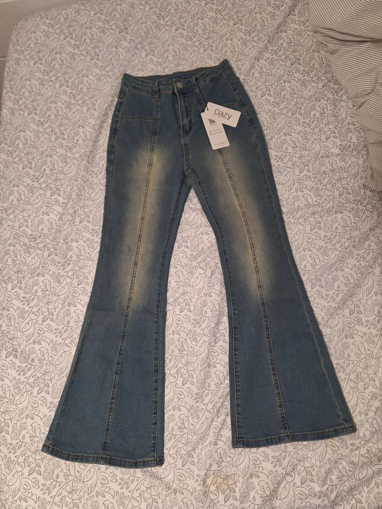DAZY Flare Leg Jeans