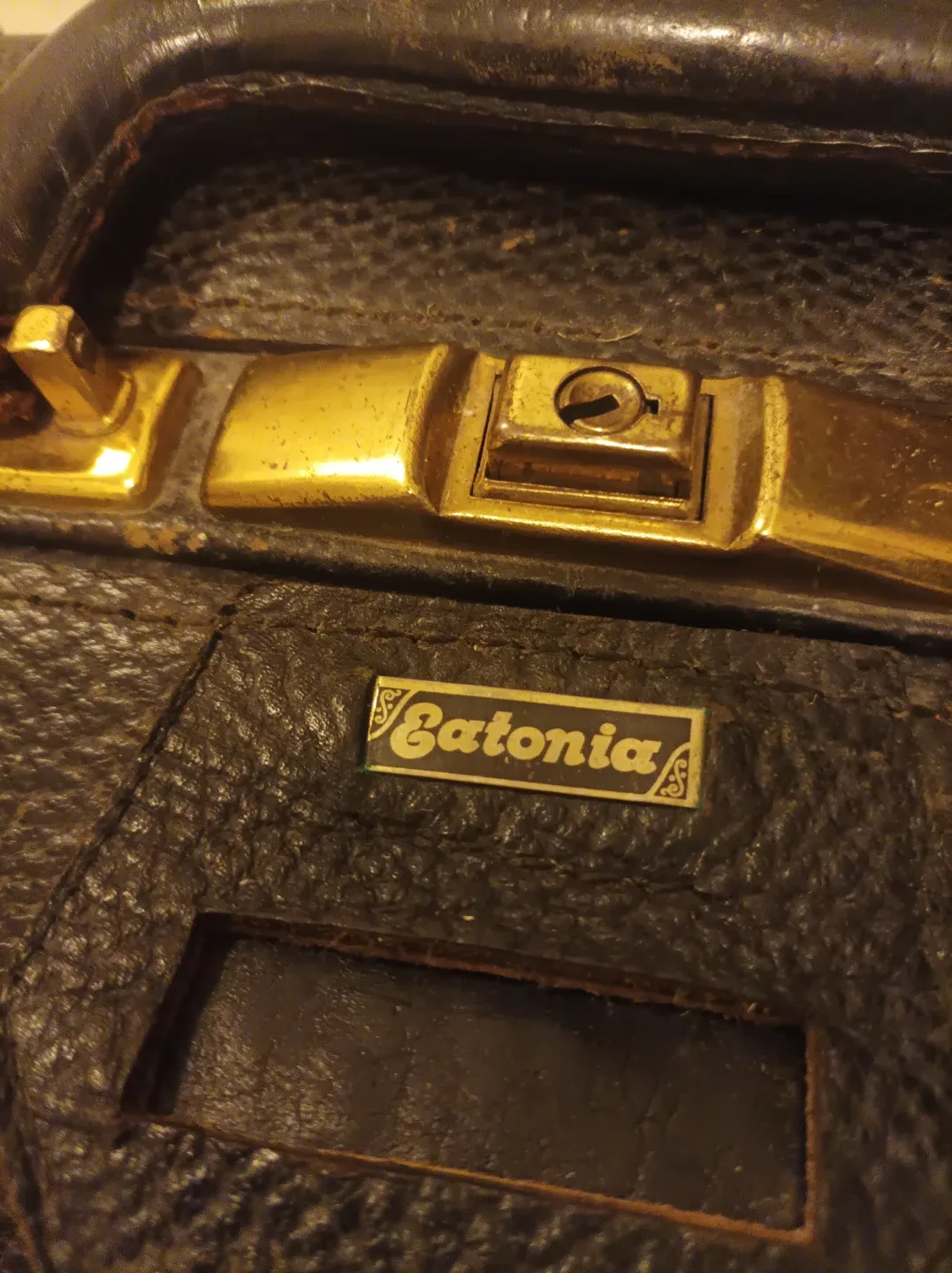 Eatonia Vintage Brown Leather Suitcase image indicator(4)