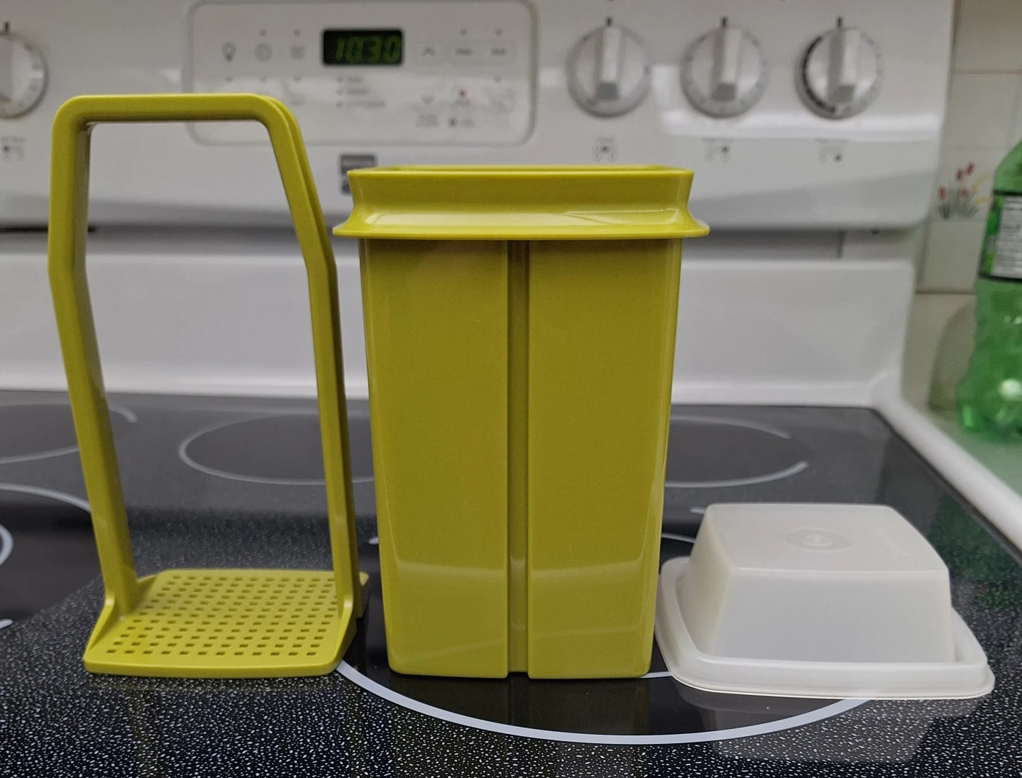 Brand New Tupperware Pickle Container