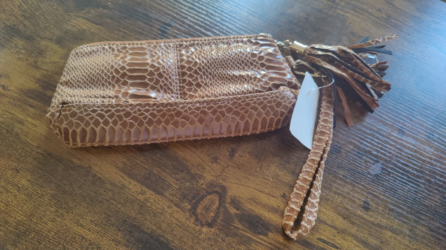Wristlet wallet - photo 2