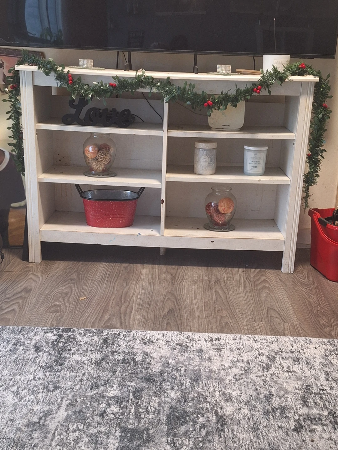 White Wooden Shelf Unit