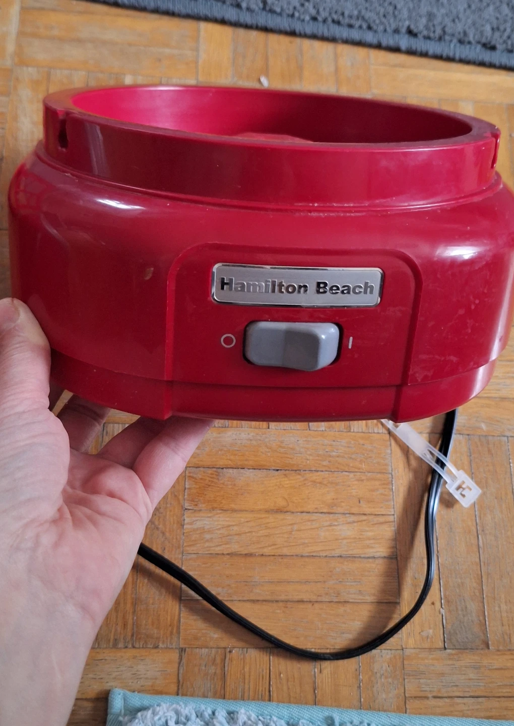 Hamilton Beach 1.5 Quart Ice Cream Maker, Red - photo 3