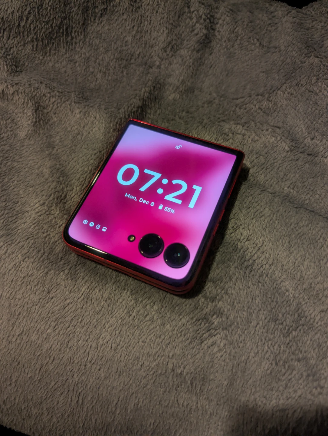 Motorola Razr ultra 2025 1tb pink #cleanout - photo 3
