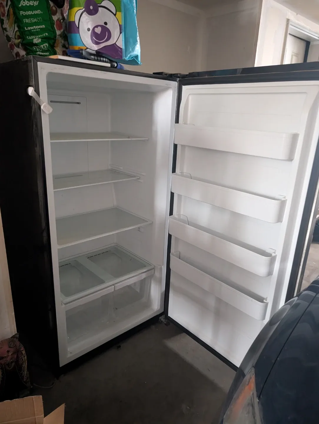 Insignia 17 Cu. Ft. Garage Ready Upright Convertible Freezer image indicator(2)