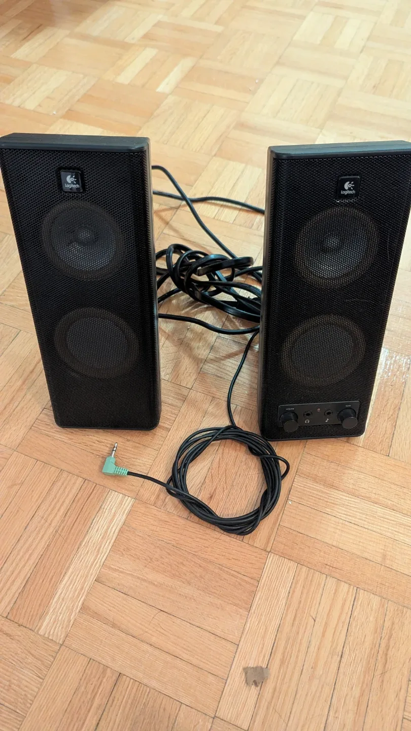 Logitech S-0154A Speakers
