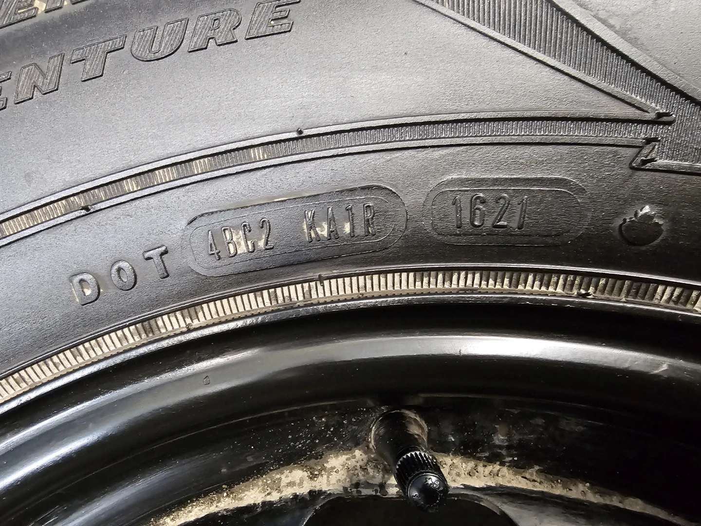 265/70 R16 GOODYEAR WRANGLER TIRE ON STEEL RIM 6×139.7 - photo 3