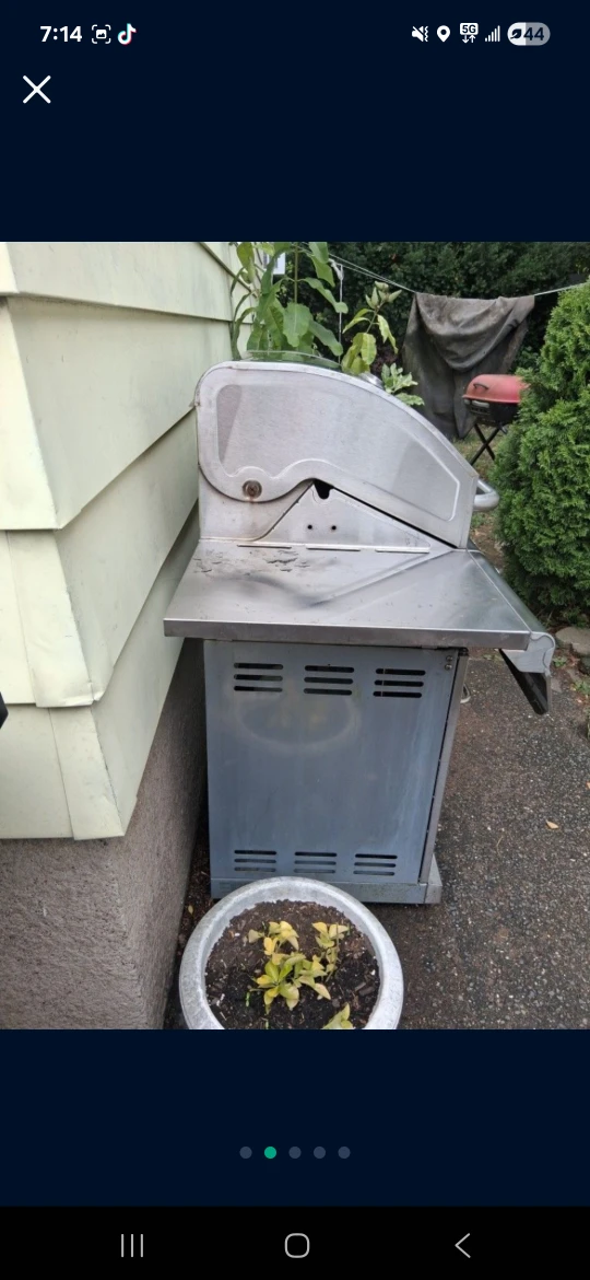 Nexgrill 5-Burner Gas BBQ Grill Comes with 1 propane tank! - photo 2