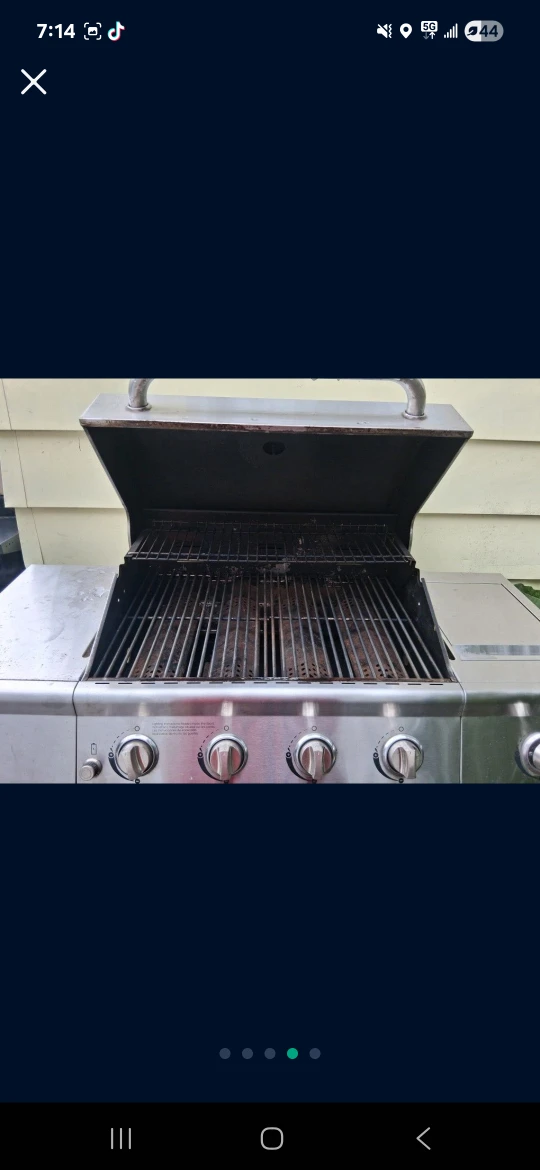 Nexgrill 5-Burner Gas BBQ Grill Comes with 1 propane tank! - photo 4