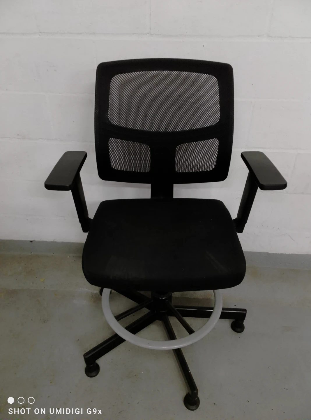 Black Office Chair - photo 2