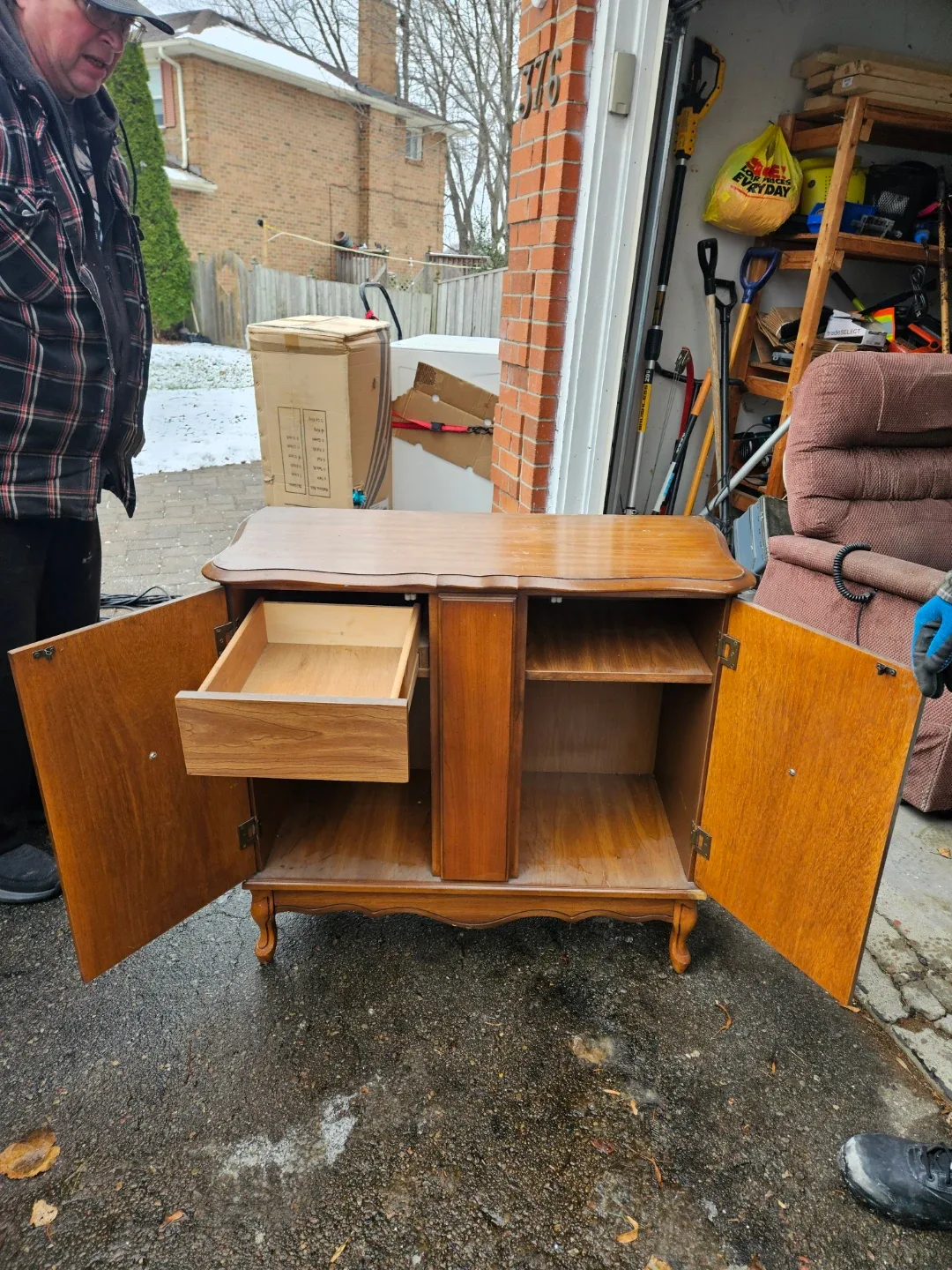 Vintage Oak Wood Cabinet image indicator(2)