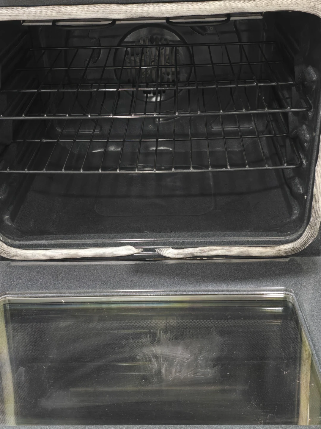 GE Stainless Steel Electric Range - photo 2