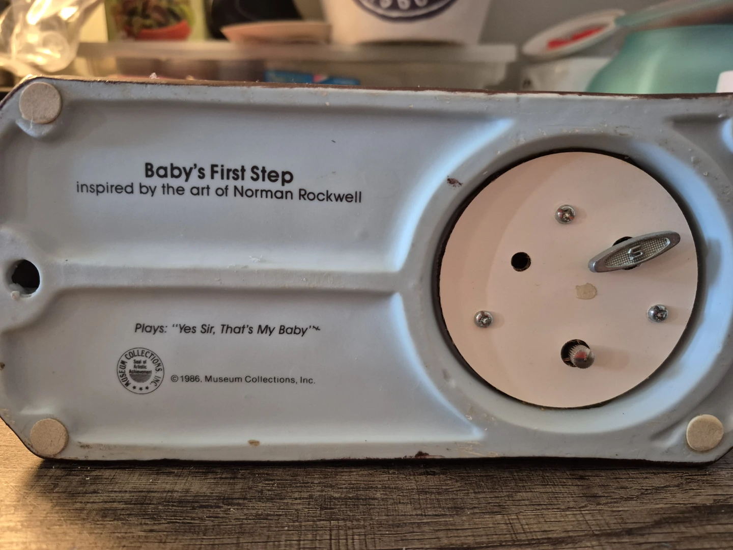 Norman Rockwell "Baby's First Step" Figurine - photo 2