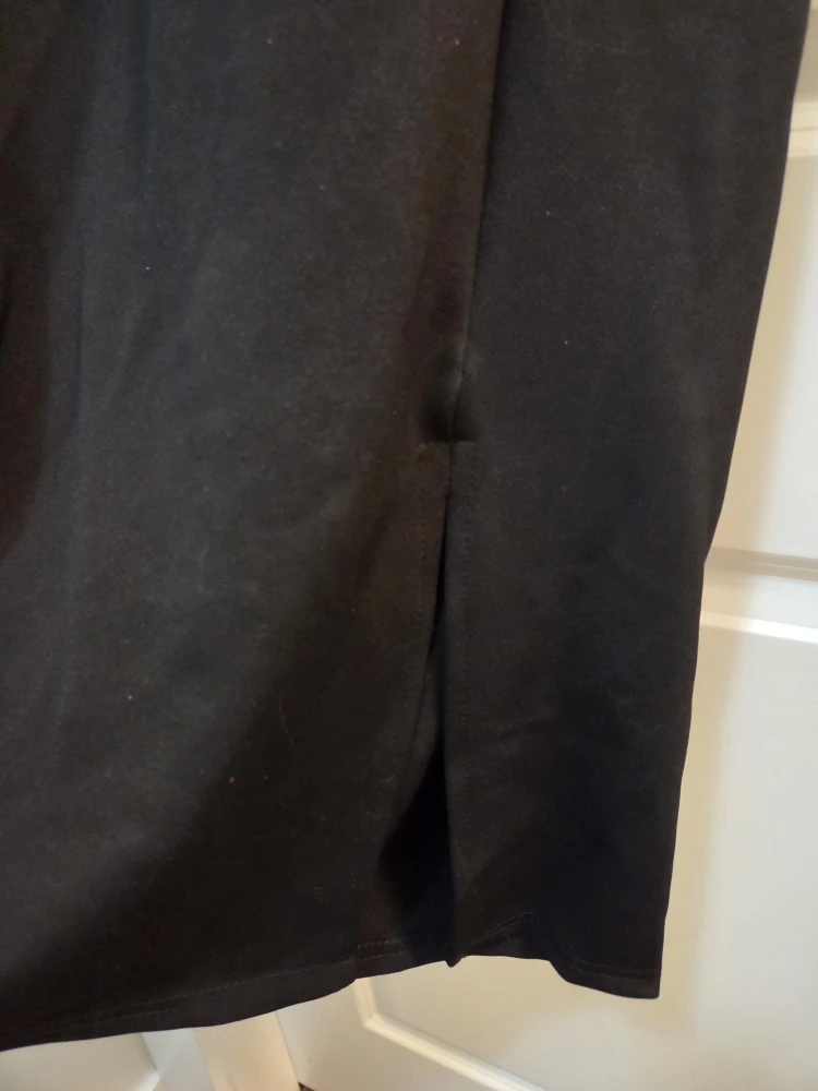 #cleanout New Missguided Black Halter Dress in size us10 - photo 2