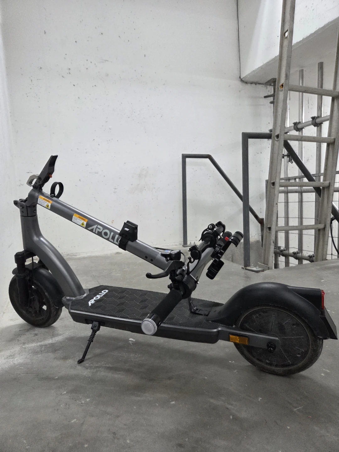 Apollo Electric Scooter (2025 Model) - photo 2