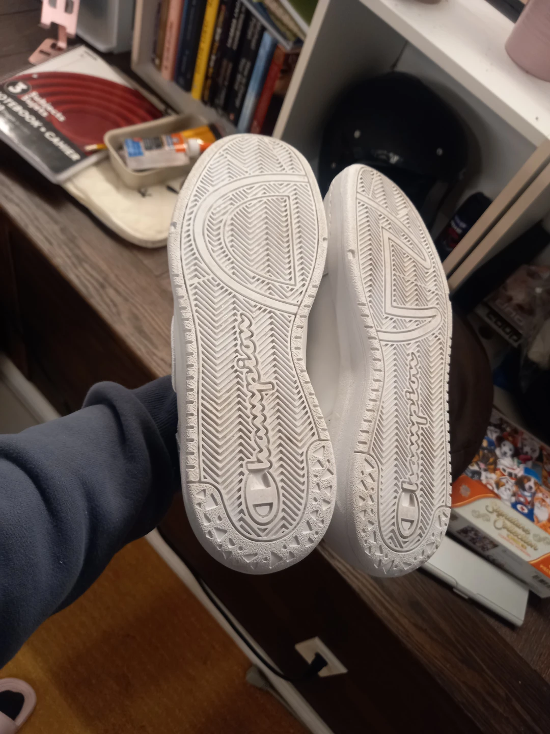 Champion White Leather Sneakers - Size 8W - photo 3