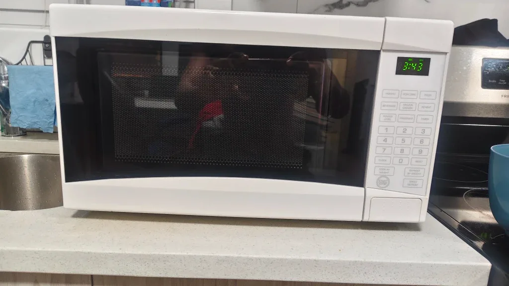 Everyday Essentials Microwave - White image indicator(2)