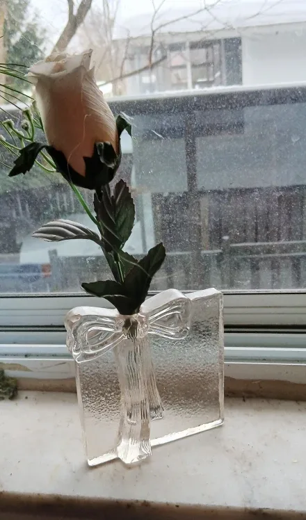 Vintage Clear Glass bud Vase image indicator(2)