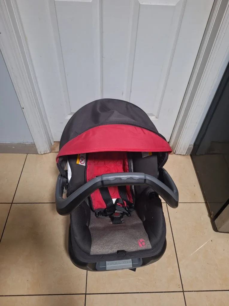 Baby Trend Infant Car Seat - Black/fuchsia image indicator(2)