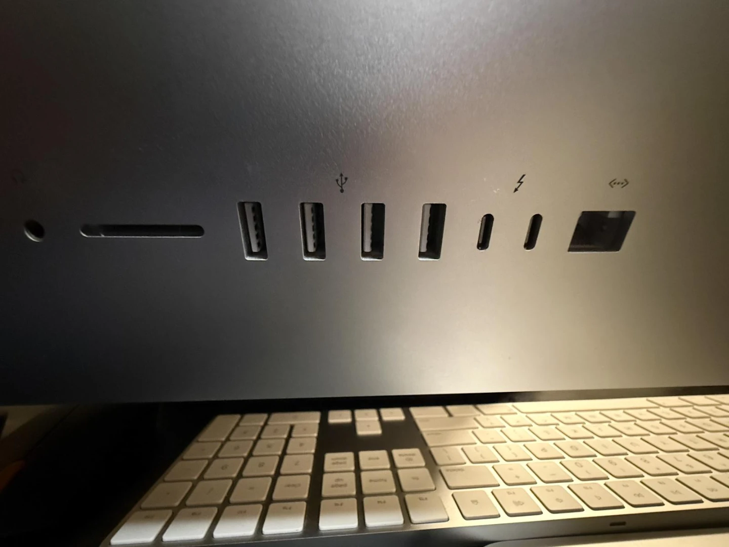 Apple iMac 21.5-inch, 2019 - photo 3