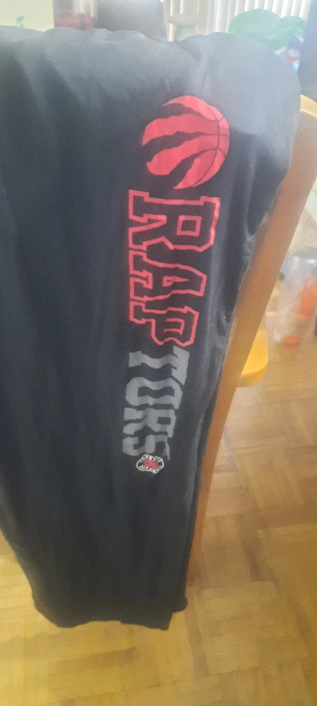 Toronto Raptors Mug & Pants and collector glass
