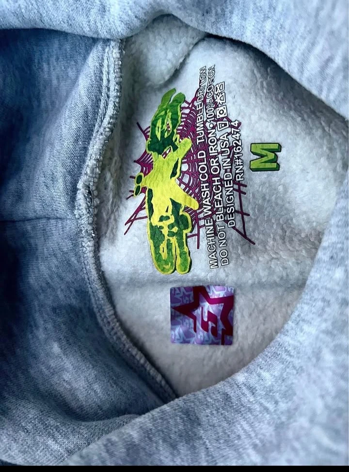 Sp5der Hoodie - Size Medium - photo 3