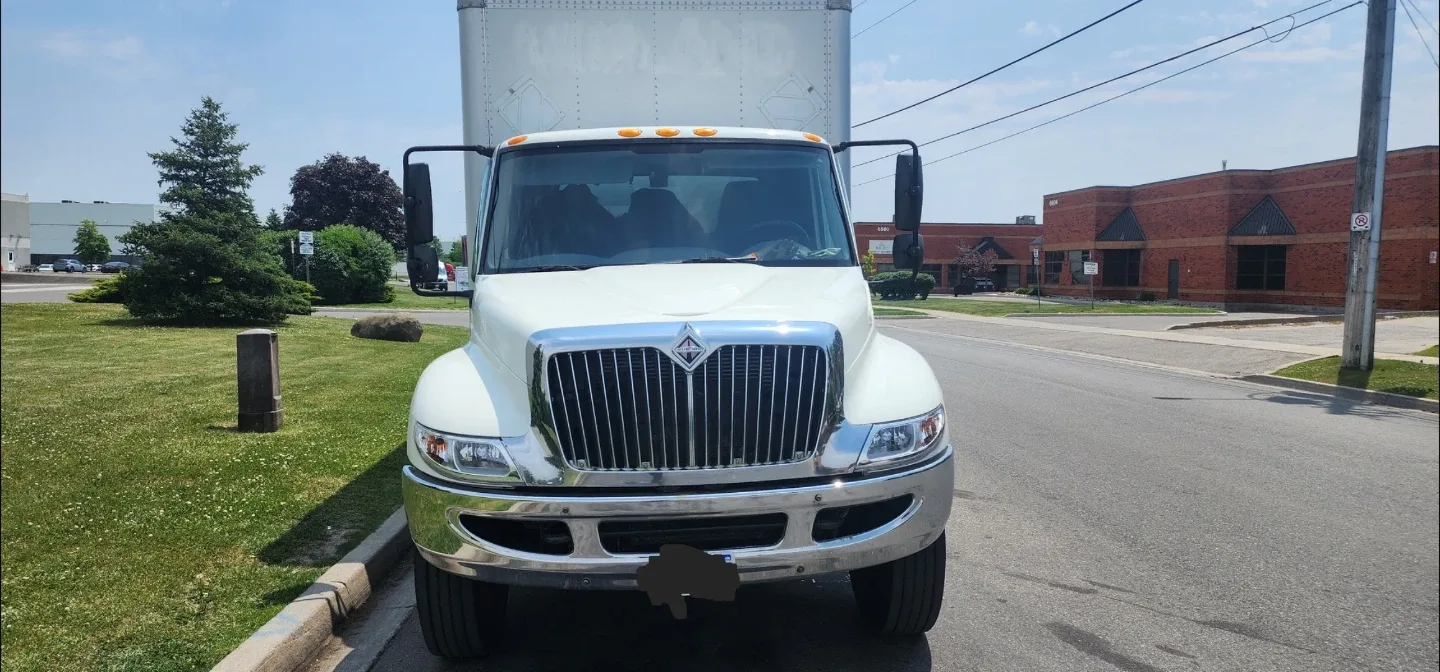 2006 International Box Truck 26"