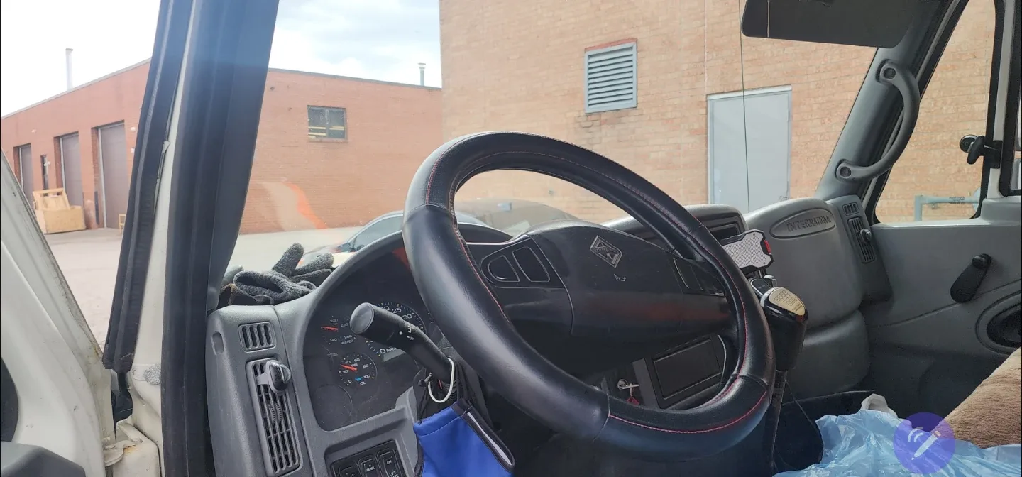 2006 International Box Truck 26" image indicator(4)