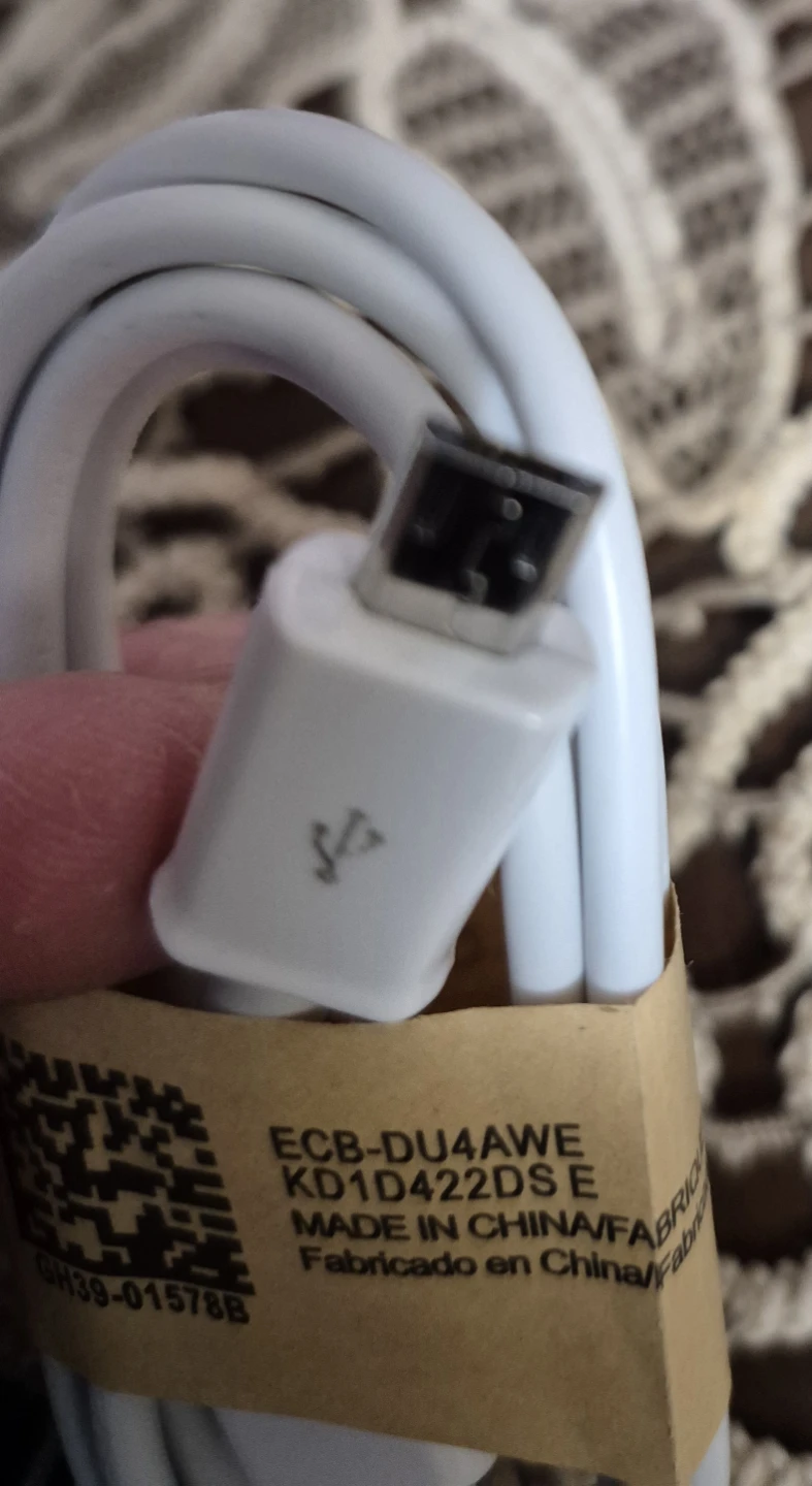 #clean out samsung new micro usb cable charger - photo 2