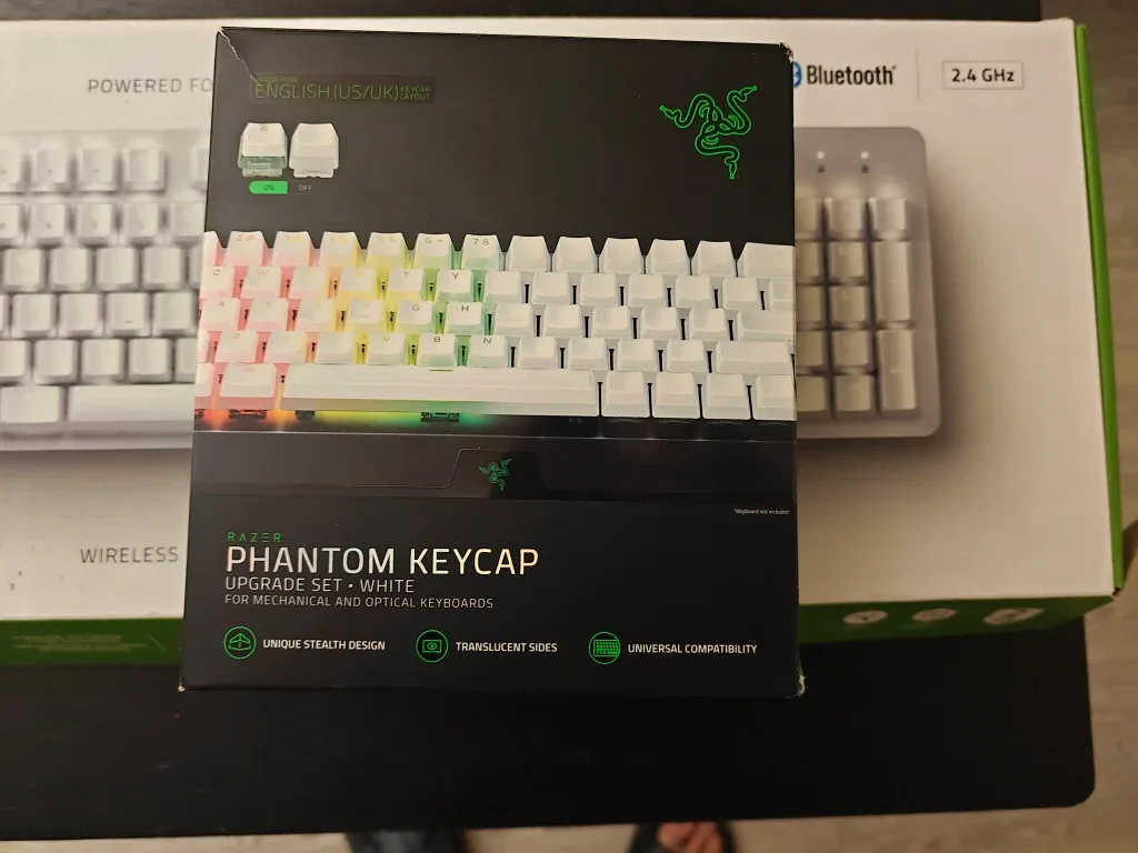 #Cleanout - Razer Pro Type + Phantom Keycaps - plz read descrip image indicator(2)