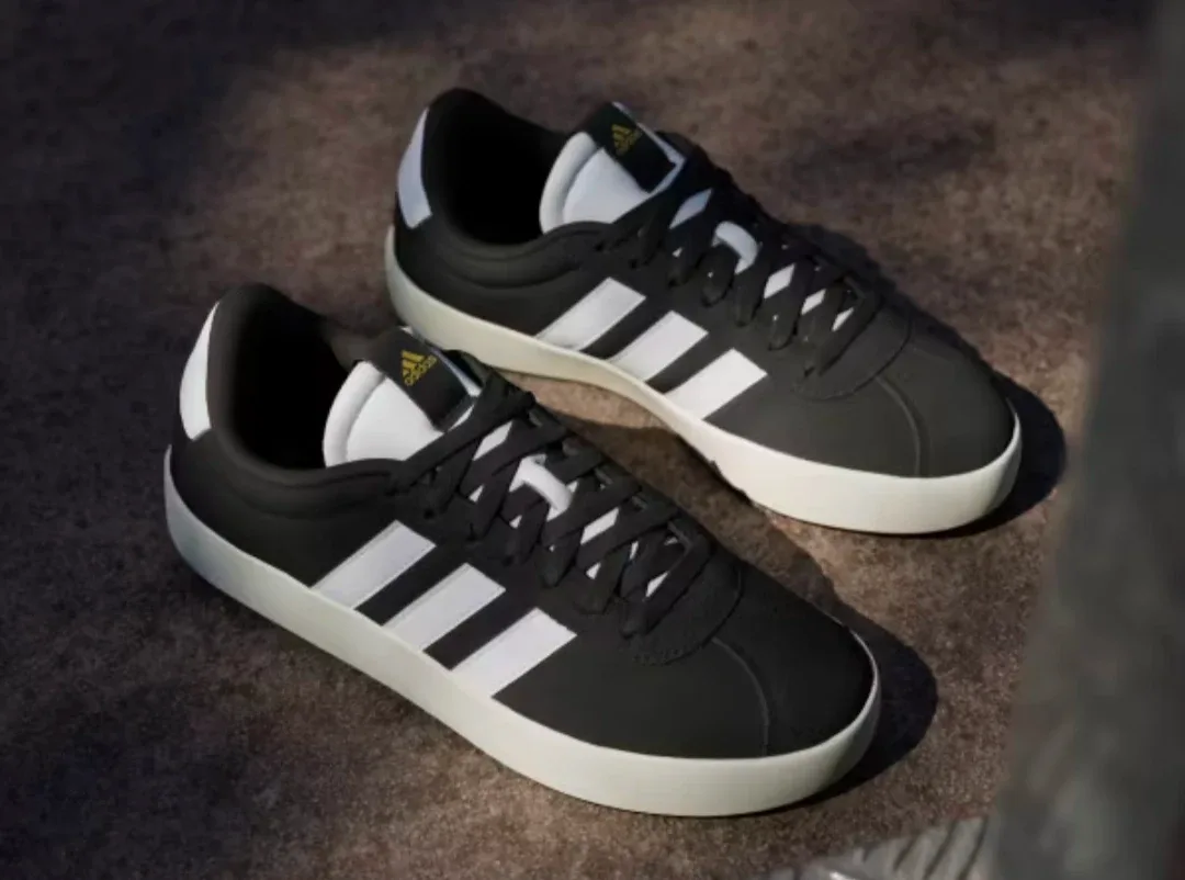 65% OFF Adidas Women's VL Court 3.0 Sneaker size 8 image indicator(2)