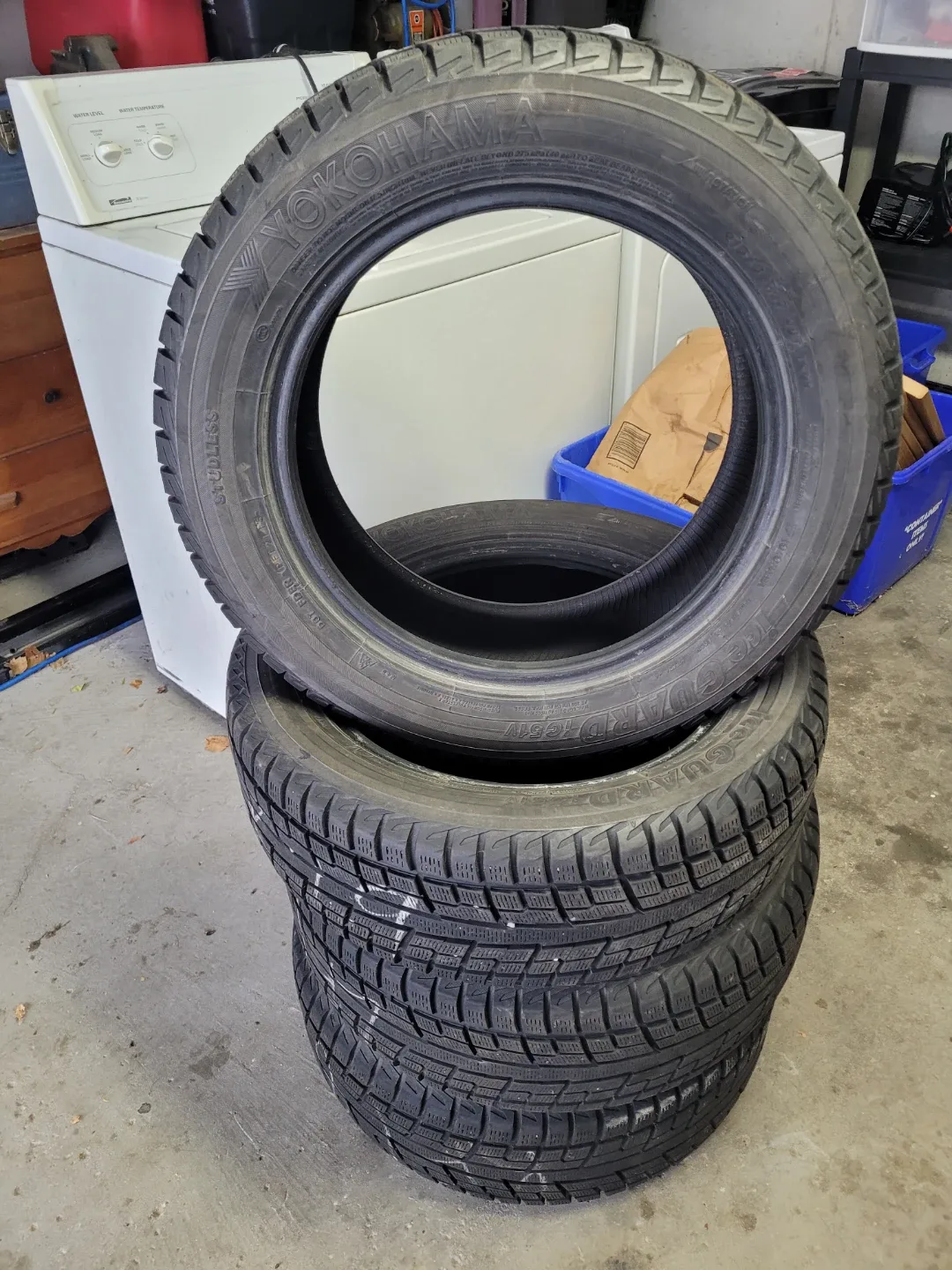 Yokohama IceGuard G51V Tire 215/60R17