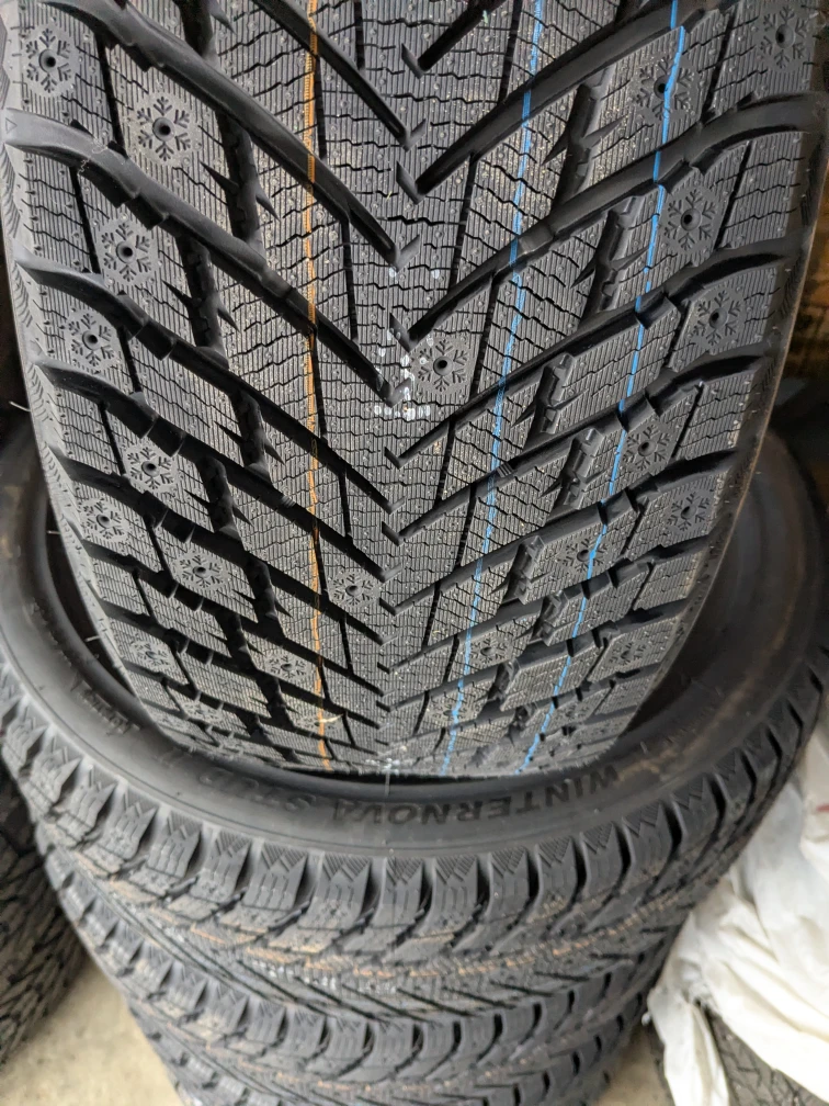 ZMAX Winternova 2 tires 225/45R18 95T XL Tires 780 884 7800