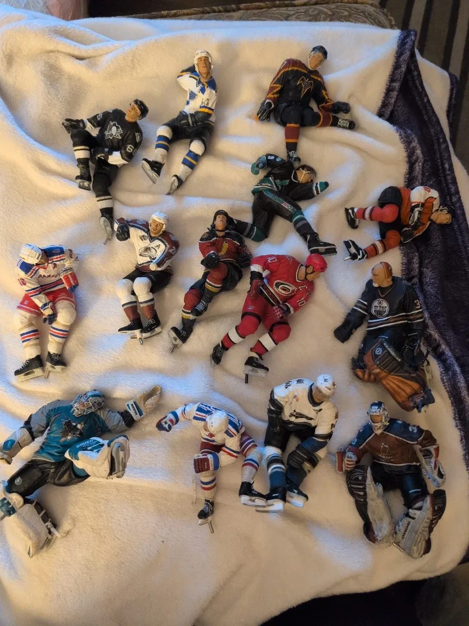 NHL Hockey Player Figurines (12)