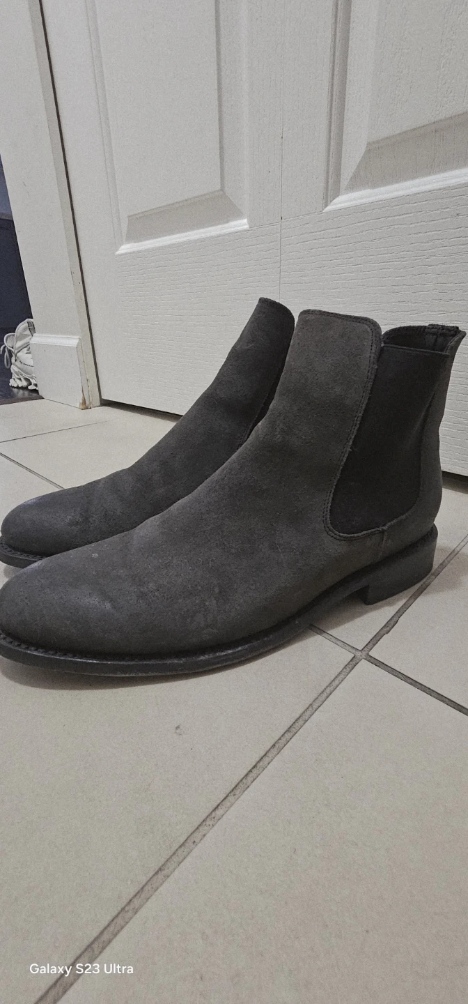 Grey Suede Chelsea Boots - photo 3