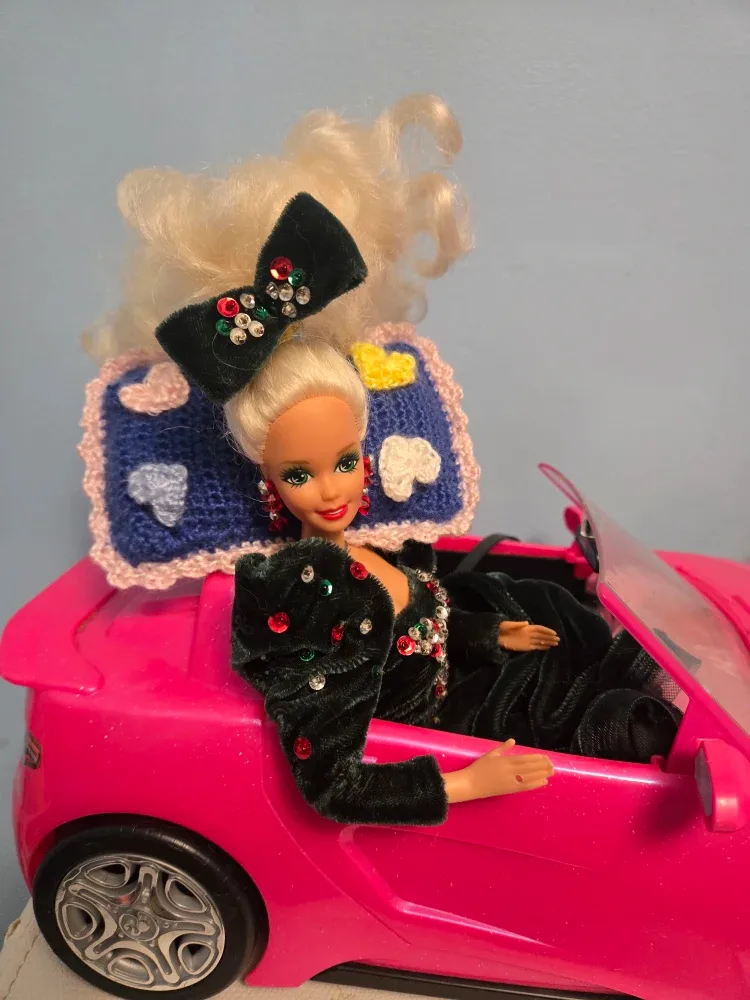 Handmade chrochet Pillow with Hearts for barbie image indicator(2)