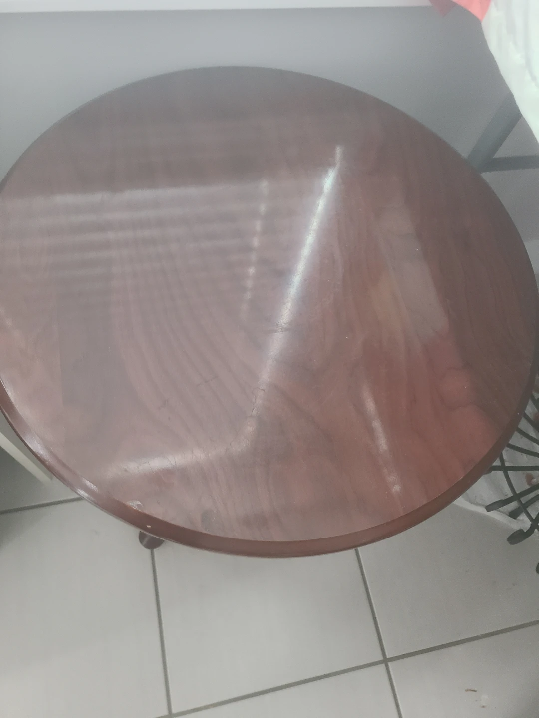 Round Wooden Side Table - photo 2