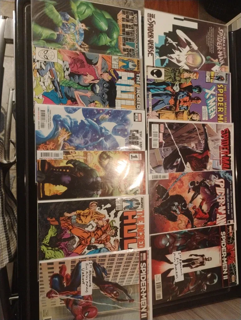 Comic book lot