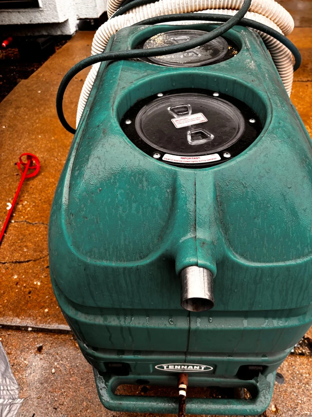 Tennant T160 Floor Scrubber