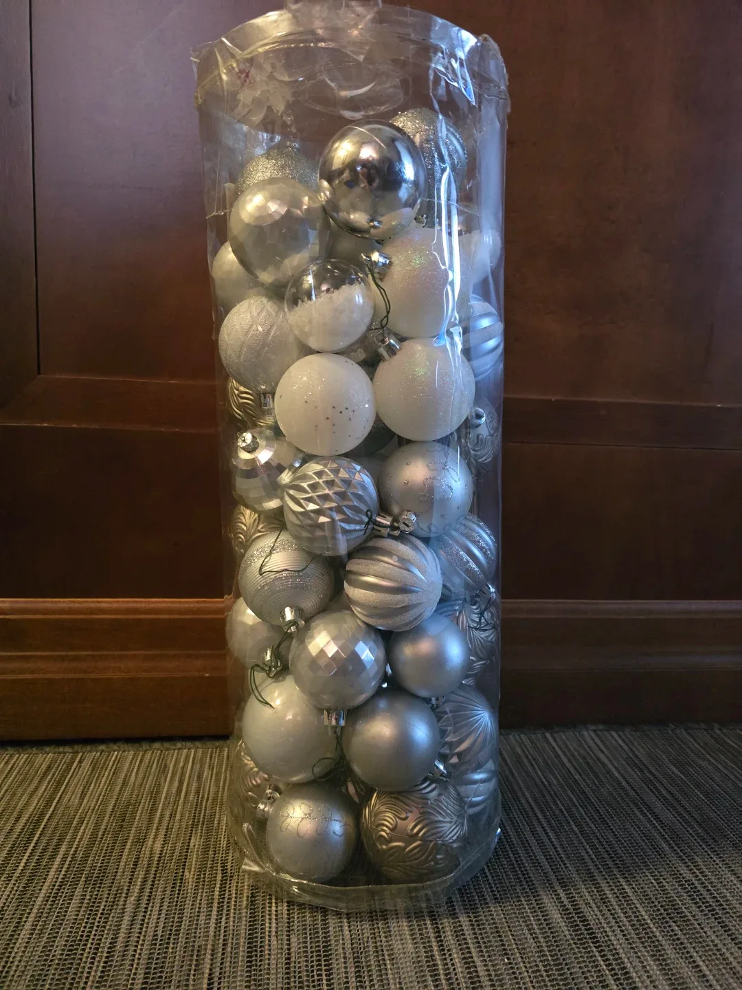 Silver & White Christmas Ornaments