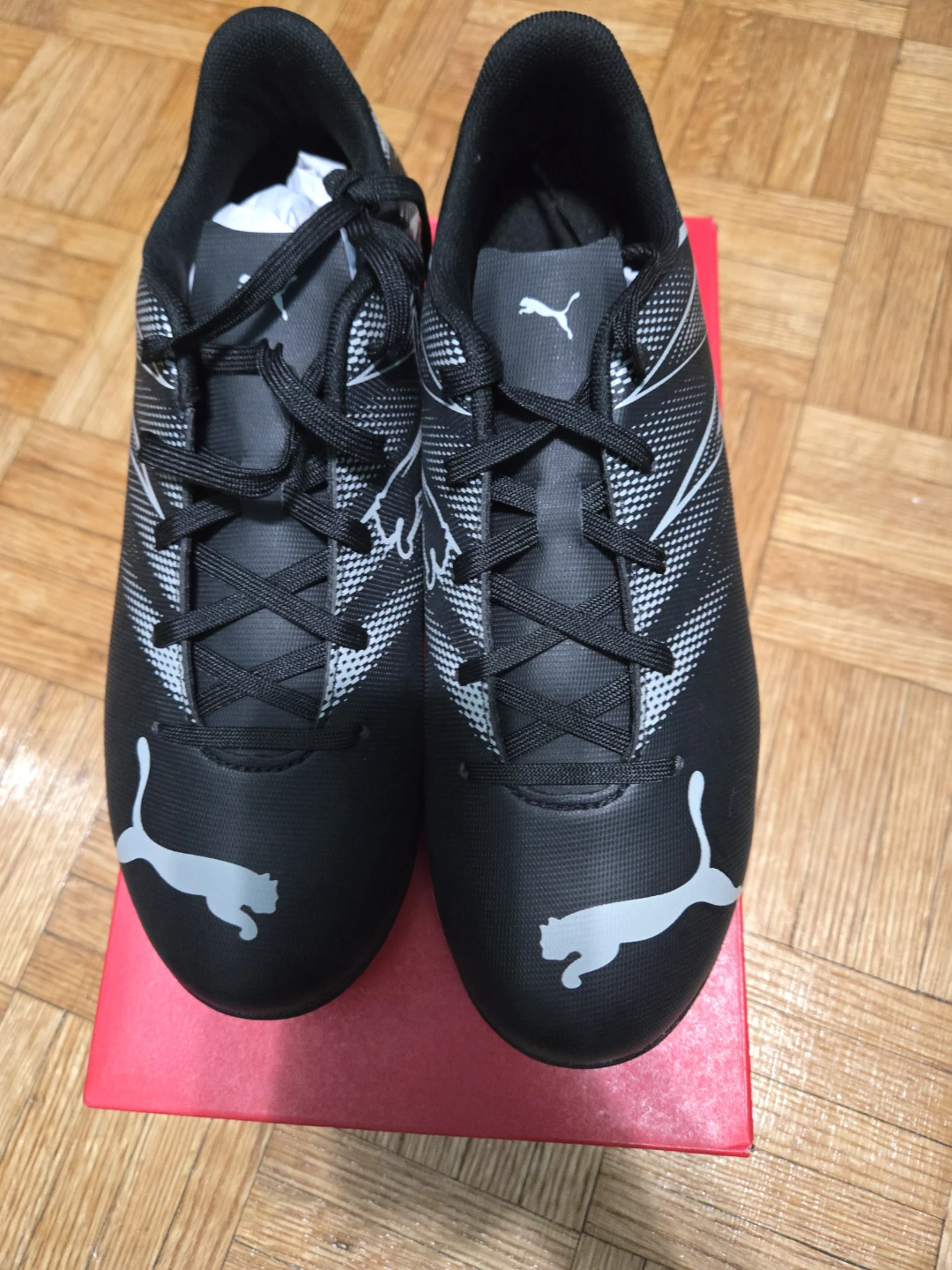 Puma Attacanto IT Jr Soccer Shoes - Size 6.5