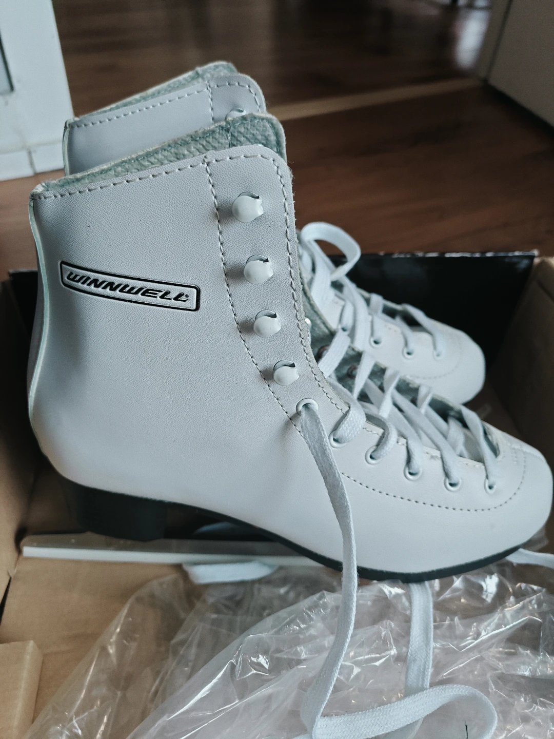 Brand new women's Winnwell Figure Skates - Size 7 - photo 2