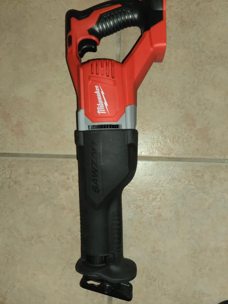 Milwaukee Sawzall Reciprocating Saw + Bag