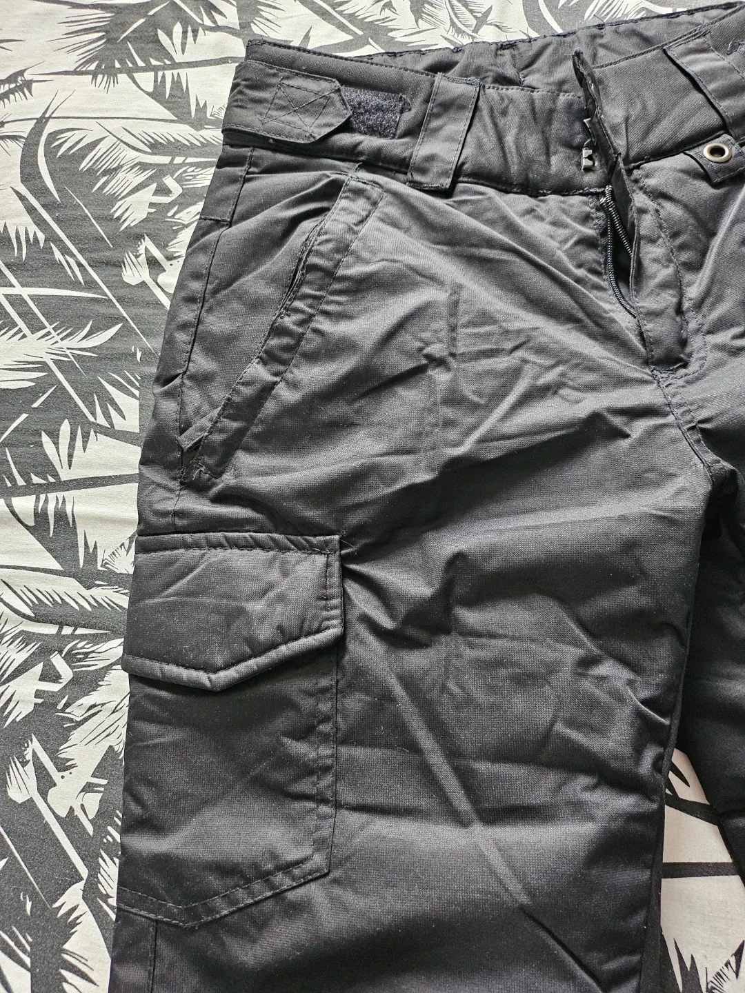 Snow Pants - Black, Small Size image indicator(4)