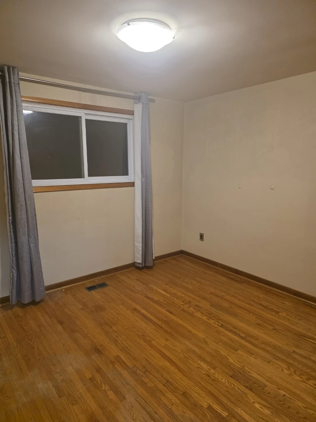 Private room for rent