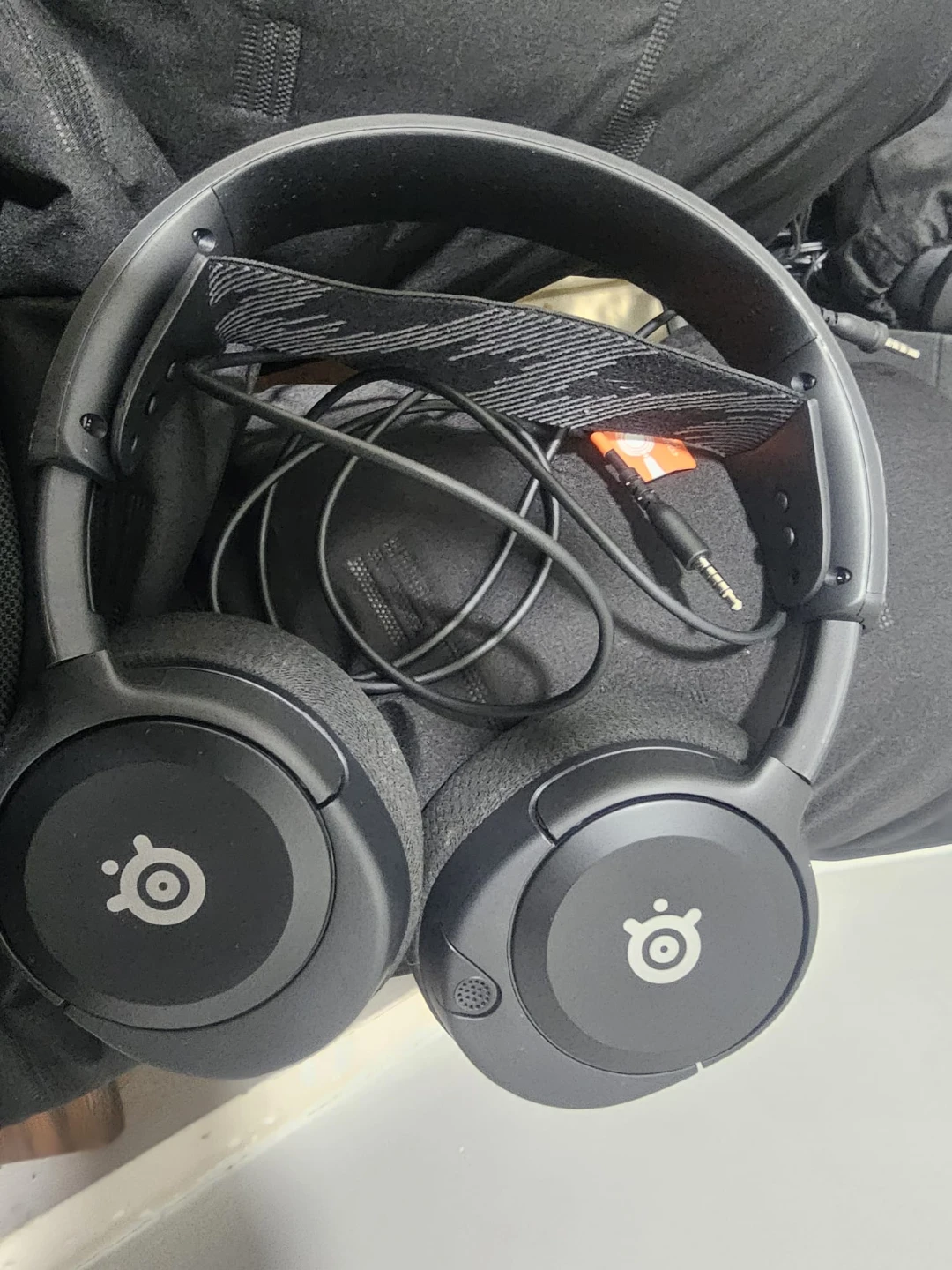 Beats 3.5 Jack head phone, Gaming Headset - Black