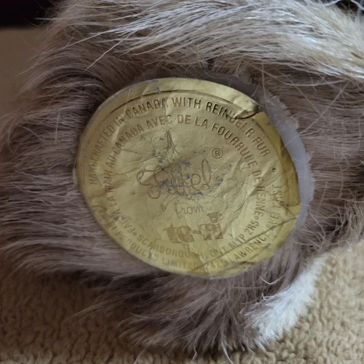 Arpel Reindeer Fur Figurine image indicator(3)